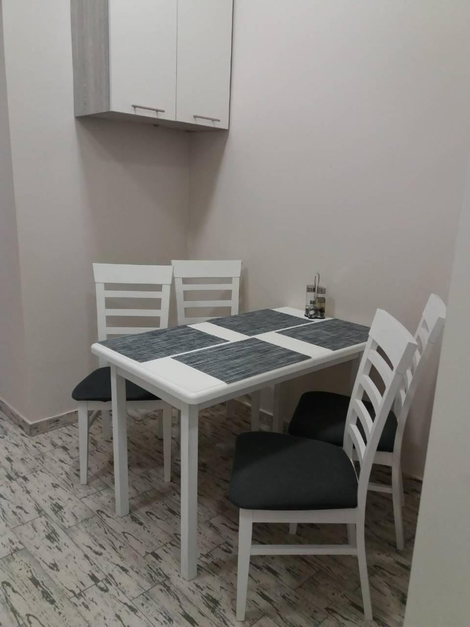 Skelnaia Apartment Lviv Exterior foto